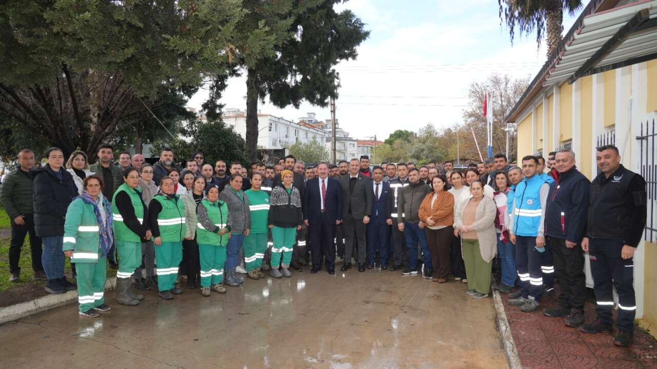 Başkan Topuz Yeni Yıl Öncesi Personellerle Bir Araya Geldi 2